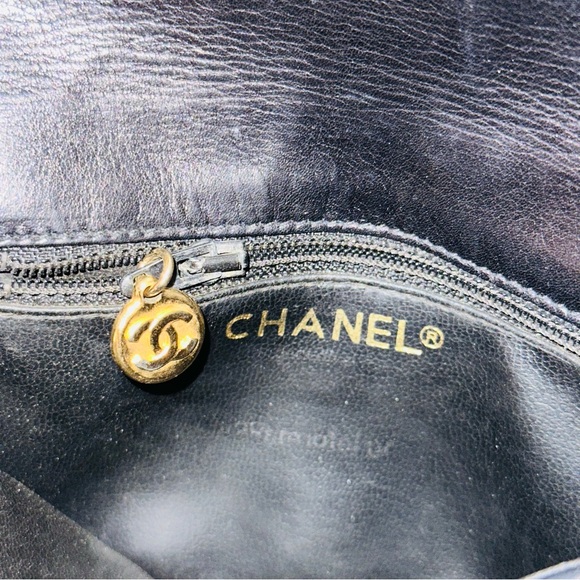 Chanel: CC Chain Belt Fanny Pack Bum Bag (Black) - Picture 15 of 16